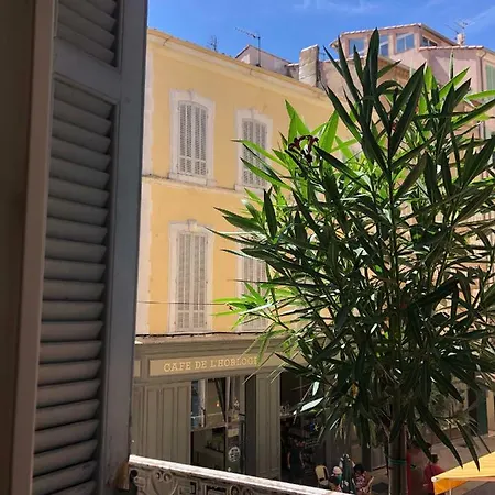 Les Poilus, Balcon * La Ciotat